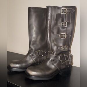Steve Madden Rocky Brown Distressed Boots